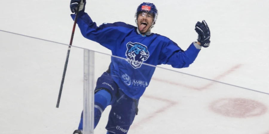 Форвард молодежной сборной Казахстана выбран на драфте NAHL
