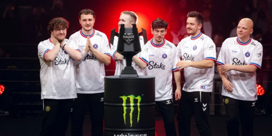 Team Vitality обыграла FaZe в финале мейджора со счетом 3:1