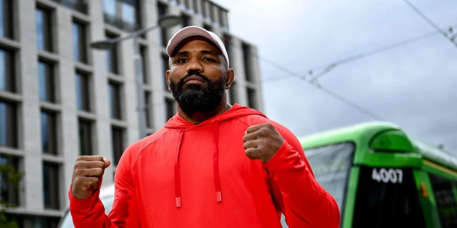 Названо "оружие" против непобедимого чемпиона UFC