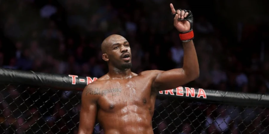 "Костлявый" поздравил нового временного чемпиона UFC