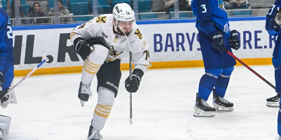 После потери шансов на плей-офф КХЛ Барыс с  Веккьоне погнали