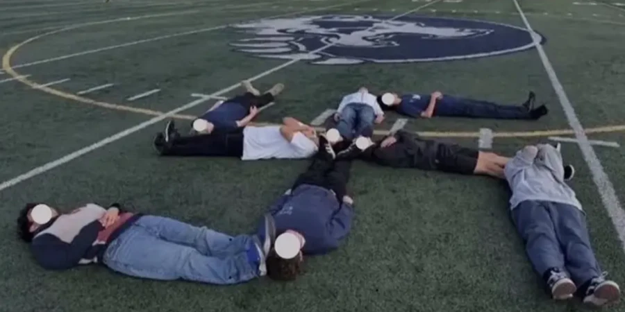 Учащиеся призывали к «уничтожению евреев»