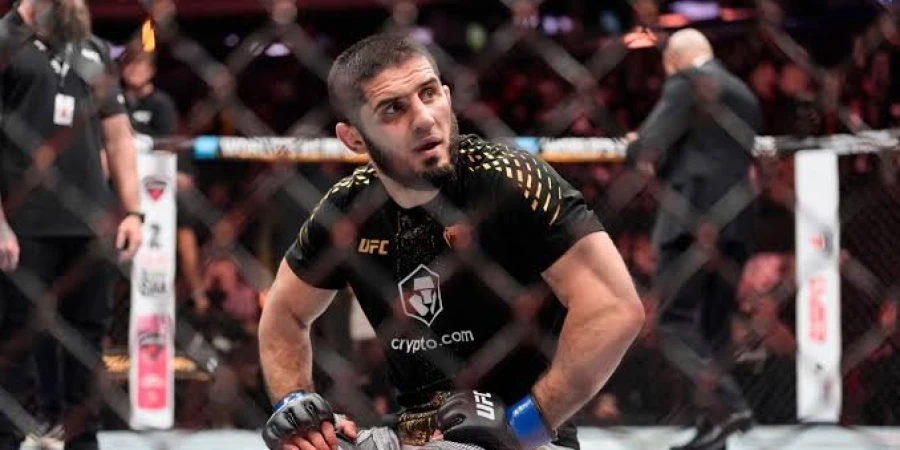 Махачев похвастался необычным уловом перед боем в UFC