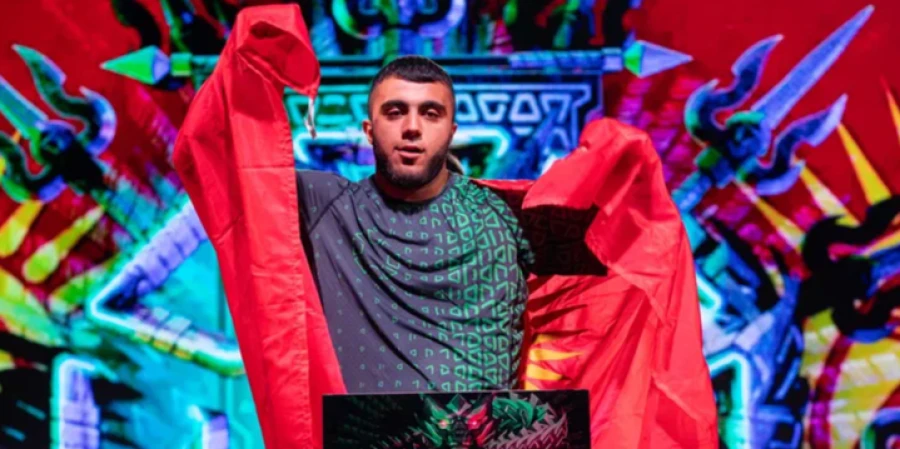Тяжеловес из Кыргызстана порвал дебютанта на OCTAGON 91