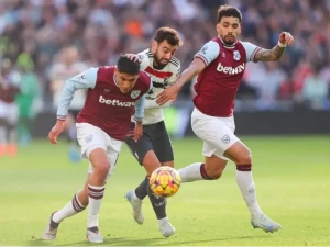 «Вест Хэм» — «Манчестер Юнайтед»: яркая дуэль «молотобойцев» и «красных дьяволов»