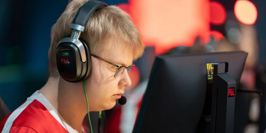 Jimpphat прокомментировал игру MOUZ в матче группы А на BLAST Rivals Spring 2025