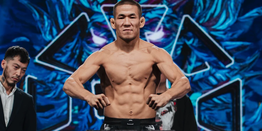 Кожахмет Имангали отправил кыргызского файтера в глубокий нокаут