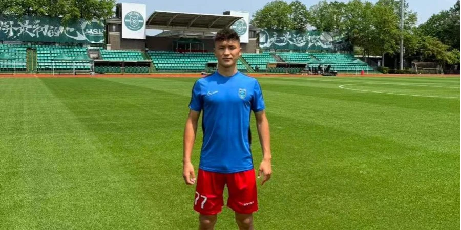 Казах из Китая Талпын Есдаулет получил оценку в Сербии