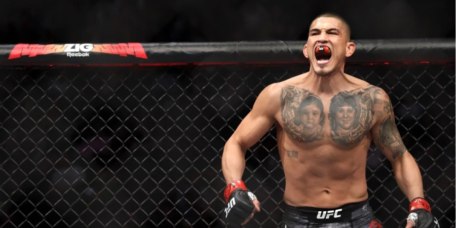 Экс-чемпион UFC проведет бой в Алматы