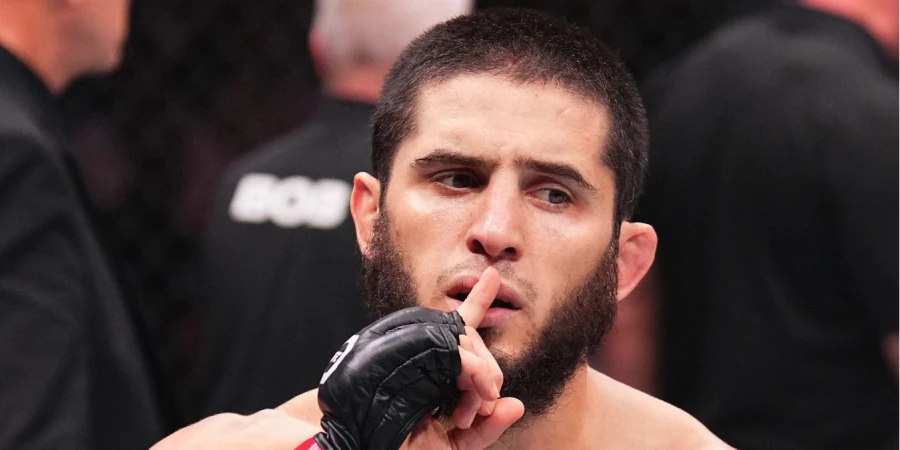 Ислам Махачев прокомментировал историческую победу на UFC 322