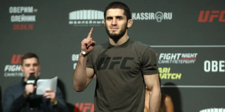 Махачев признался, что поразило его в победе Рахмонова