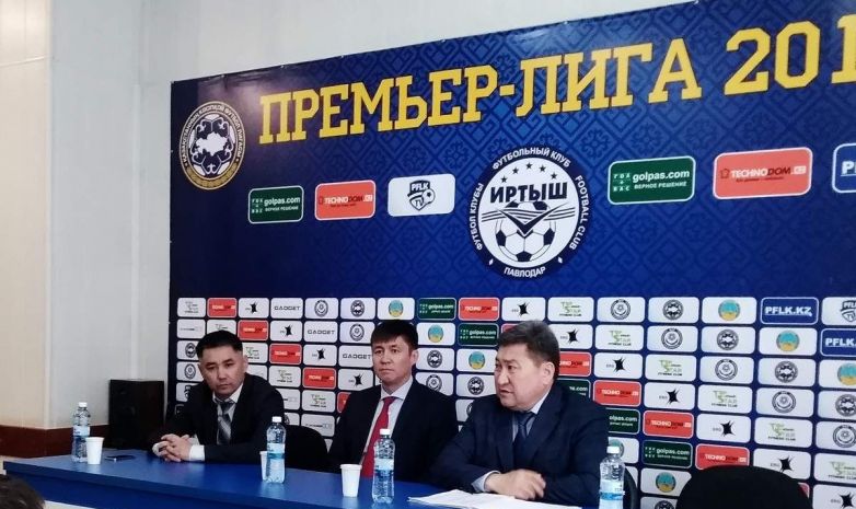 «По причине утраты доверия». В «Иртыше» сменился директор клуба