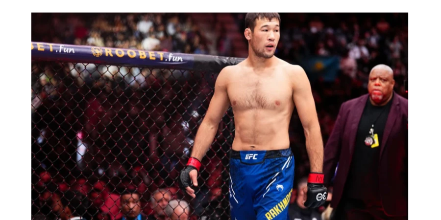 Шавката Рахмонова догоняют в рейтинге UFC