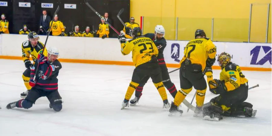 «Торпедо» доминирует в серии. «Горняк» не сдается