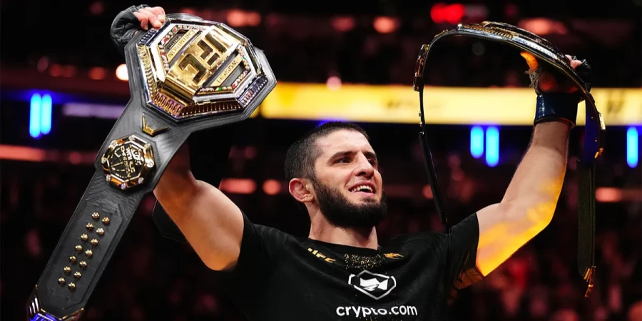 Махачев и Гэрри провели дуэль взглядов перед титульным боем на UFC 330. ВИДЕО