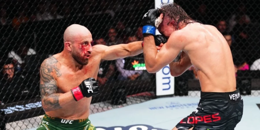 Прямая трансляция турнира UFC 325 с главным боем Волкановски — Лопес за титул