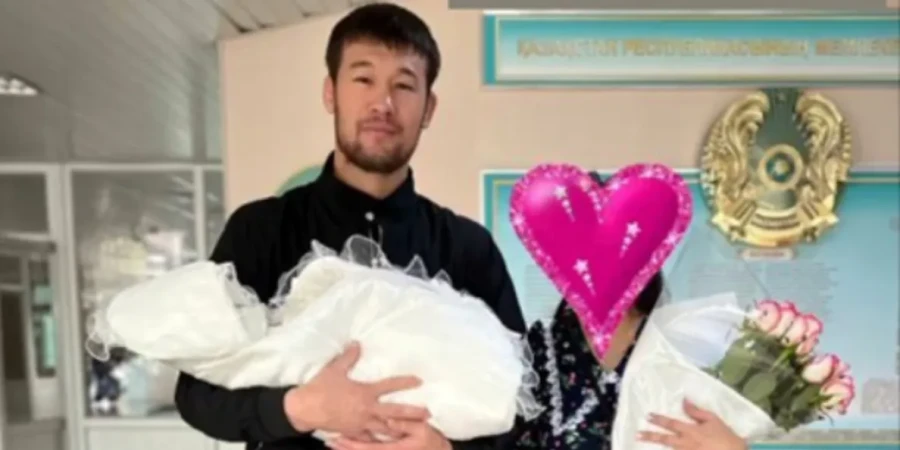 Жена Шавката Рахмонова объявила о разводе и заявила, что он отказался от детей