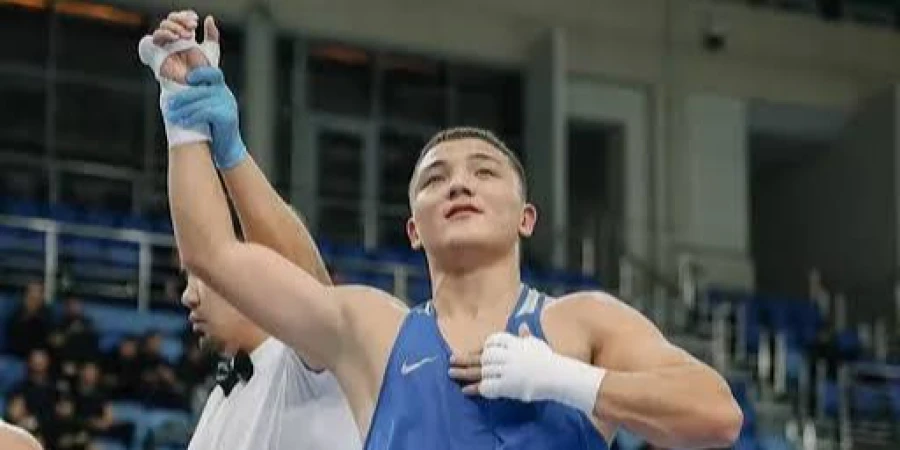 Казахстанец одолел кыргызстанца в напряженном бою чемпионата Азии. ВИДЕО