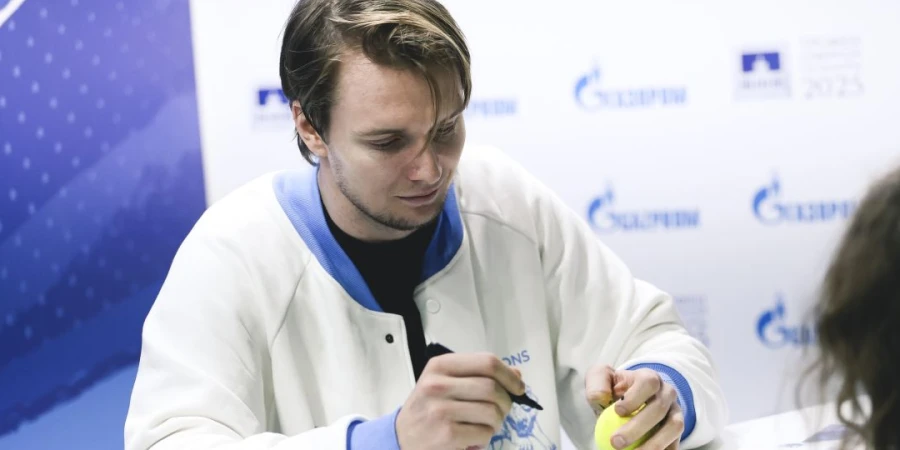 Первая ракетка Казахстана, Бублик, раскритиковал инвентарь на будущем АО