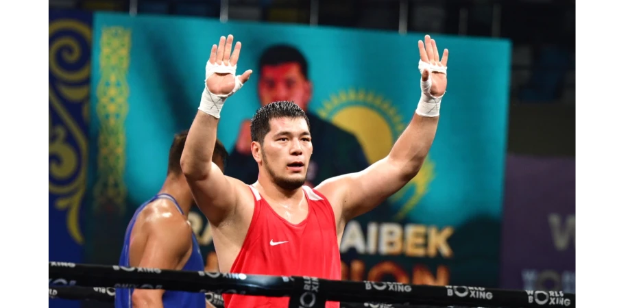 Казахстан выиграл седьмое «золото» исторического чемпионата мира по боксу