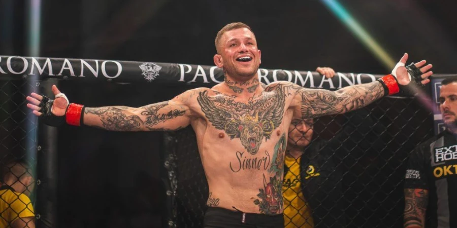 Турнир по ММА в Чехии завершился массовой дракой из-за укуса за ухо. ВИДЕО