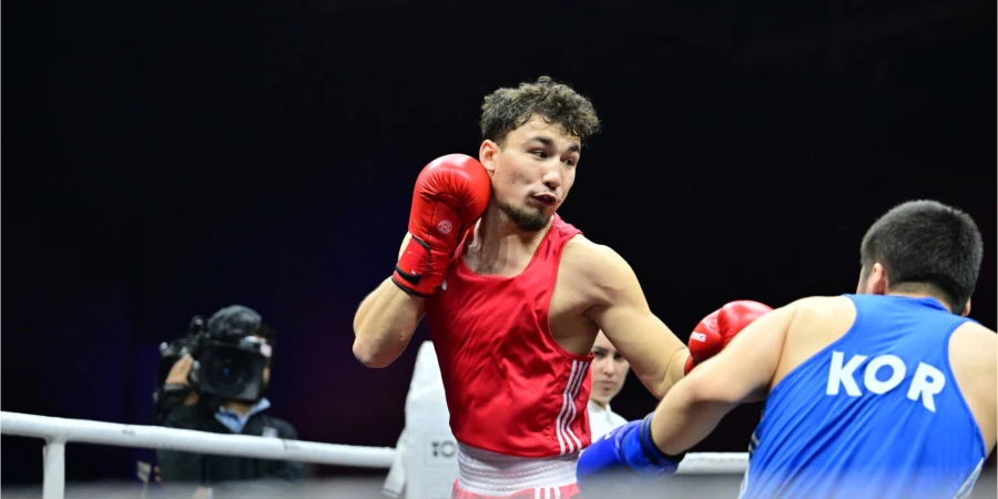 Казахстанский боксер гарантировал награду на турнире в Нью-Дели