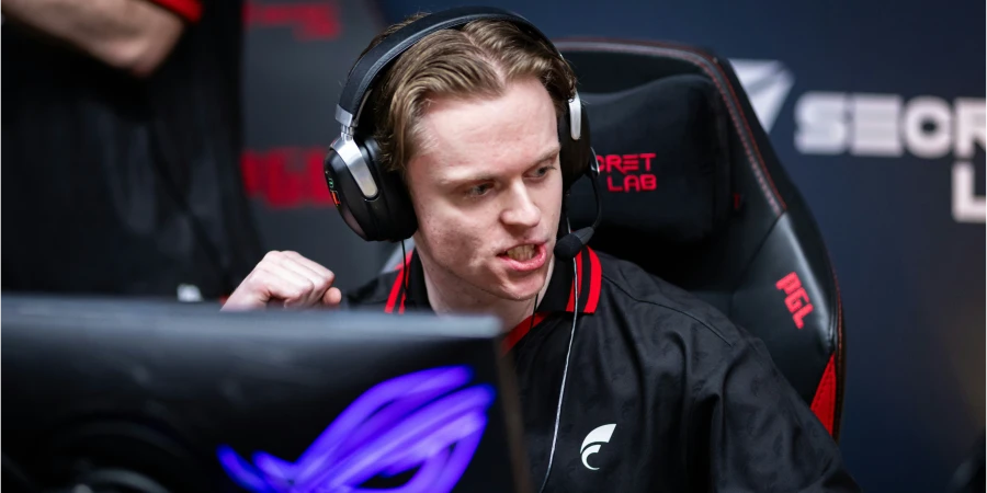 SL4M прошелся по игре ztr на PGL Bucharest