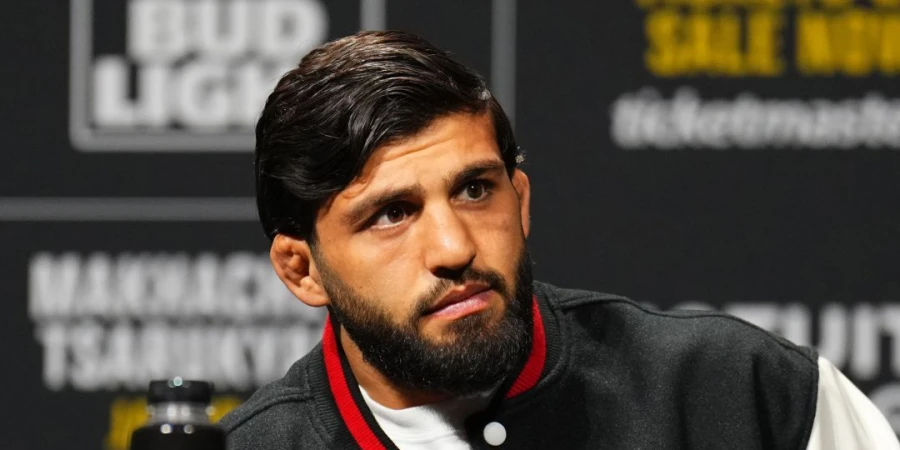 Топовый боец UFC порассуждал о главных боях турнира в Белом доме