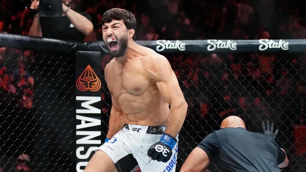 Арман Царукян дерзко обратился экс-чемпиону Топурии перед UFC 317