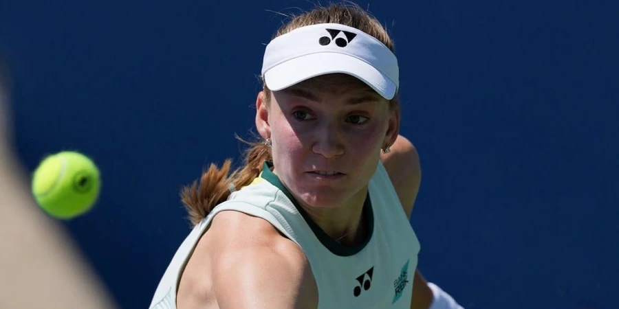 Елена Рыбакина сыграет с четырехкратной чемпионкой турниров Большого шлема. Прямая трансляция