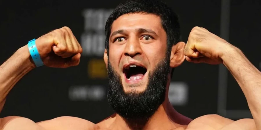 Чимаев Стриклендтен жеңілгеннен кейін UFC-дегі файтерлерді жекпе-жекке шақырды
