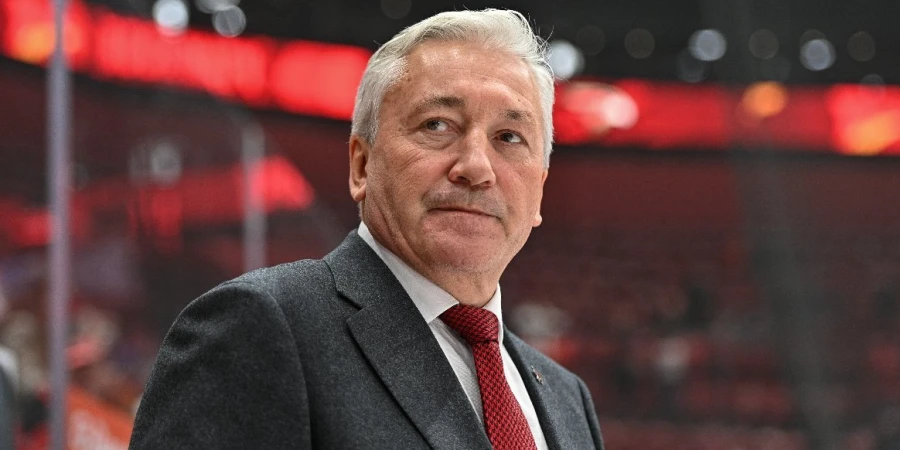 «Барыс» показал нового главного тренера команды в деле