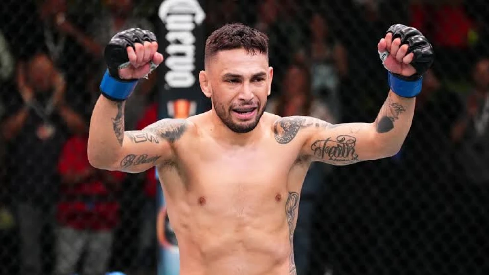 Бывший соперник Алмабаева Перес проиграл на турнире UFC в Шанхае