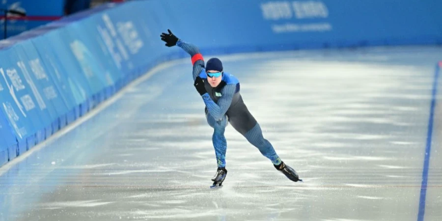 Конькобежец из Казахстана Кошкин стал шестым на этапе Кубка мира в Норвегии