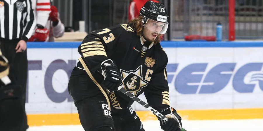 Капитан «Адмирала» забросил шайбу в свои ворота (видео)