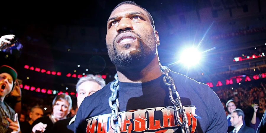 Легенда UFC нарушил молчание: что ждет сына после жестокого нападения?