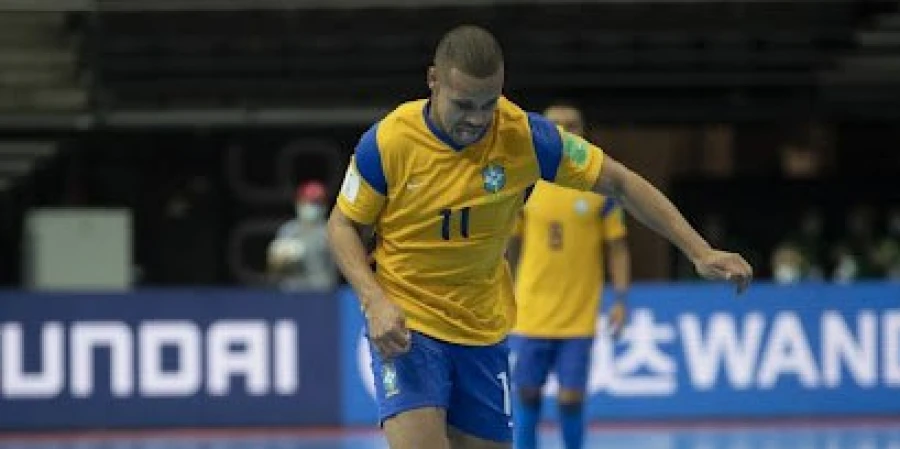 «Семей» клубы Ферраомен қоштасты