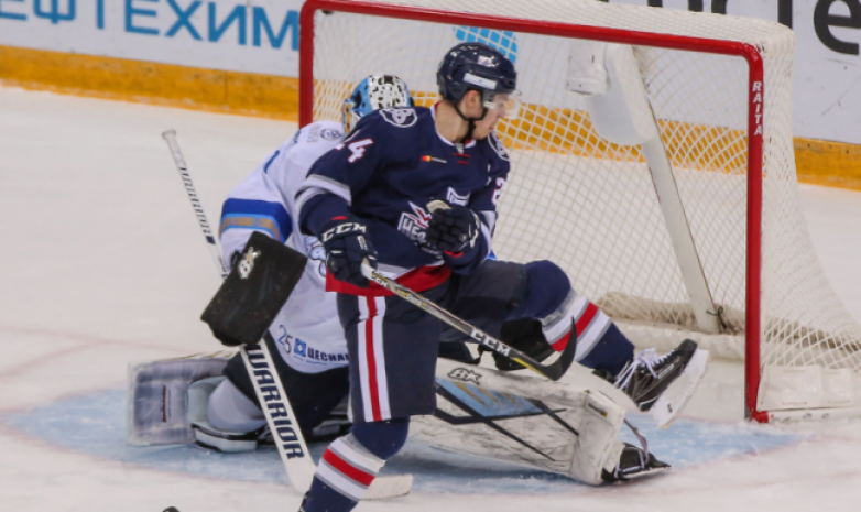 «Барыс» разобрал  «Нефтехимик» Назарова