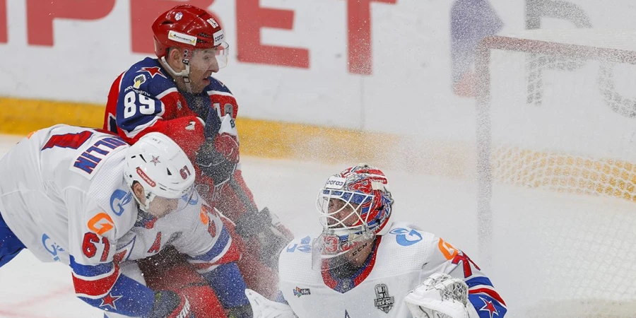 Команда казахстанского коуча повела 2:0 в армейском дерби