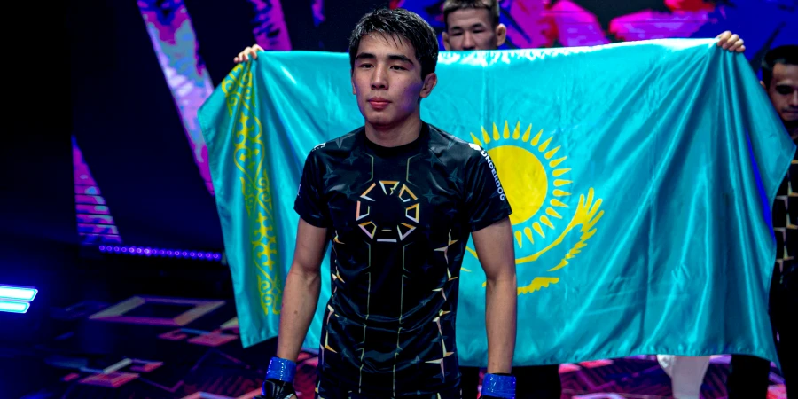 Казахский нокаутер проведет бой с опасным кыргызом на OCTAGON 80