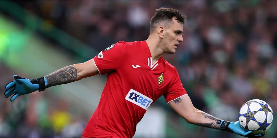 Александр Заруцкий подписал контракт с клубом КПЛ. Подробности