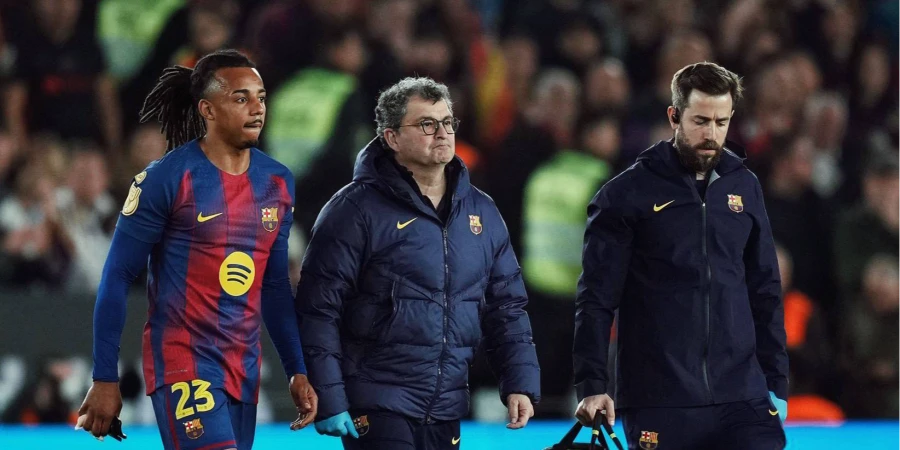 Ресми: «Барселонаның» екі қорғаушысы жарақат алып қалды