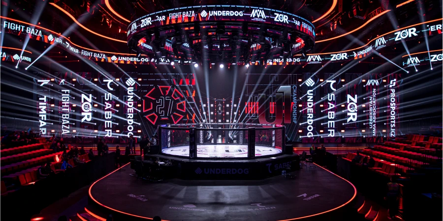 Бескомпромиссную рубку закатили бойцы в главном карде OCTAGON 70