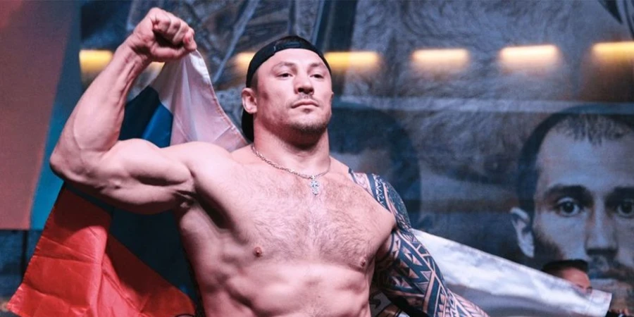 Топовый российский боец попросил главу UFC подписать 39-летнего ветерана