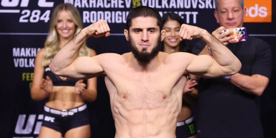 Порье усомнился в возвращении Махачева в легкий вес UFC