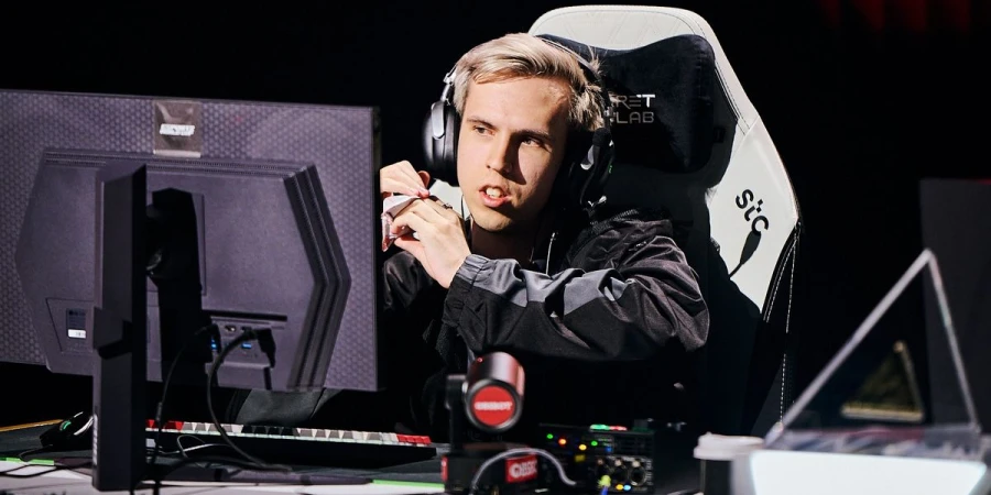 PARIVISION проиграла Gaimin Gladiators на Clavision DOTA2 Masters 2025: Snow-Ruyi