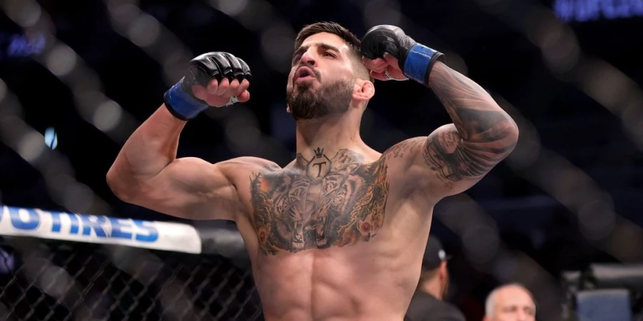 «Неуклюжий и скучный, пусть встанет в очередь». Экс-чемпион UFC Топурия — о топовом файтере промоушэна
