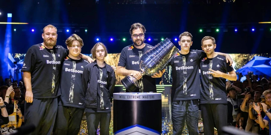 Team Spirit — третья команда мира по версии HLTV, NAVI вернулись в топ-5