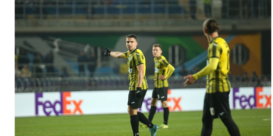 «Интер» и «Кайрат» объявили стартовые составы на матч Лиги Чемпионов