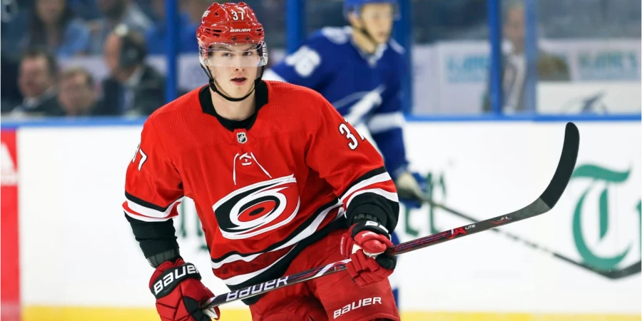 НХЛ. Каролина Харрикейнз — Сан-Хосе Шаркс.  «Штормовой ветер» против  «морских убийц». Прямая трансляция